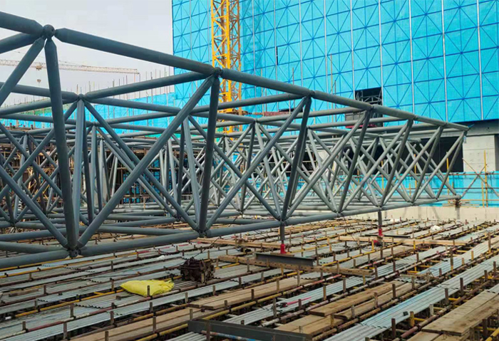 锦州济南高铁东总部基地2号楼网架